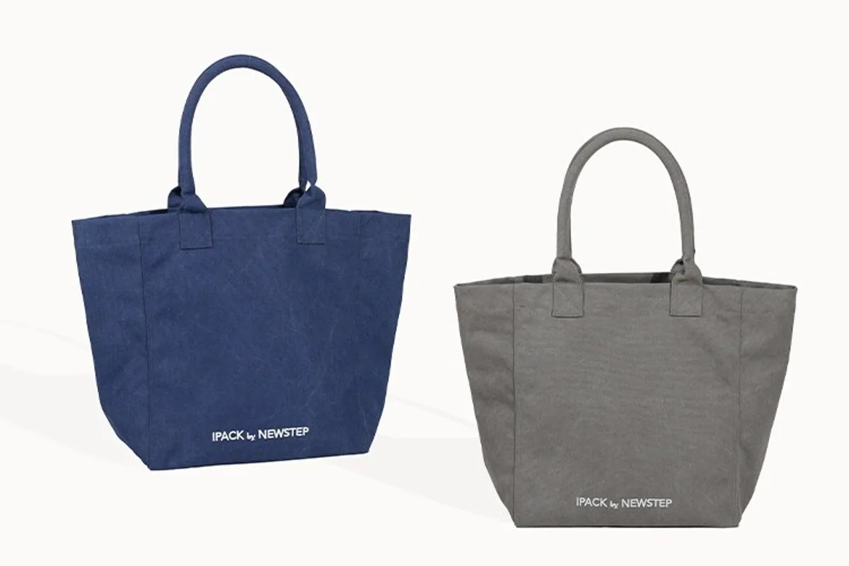 Custom reusable tote bags with handles