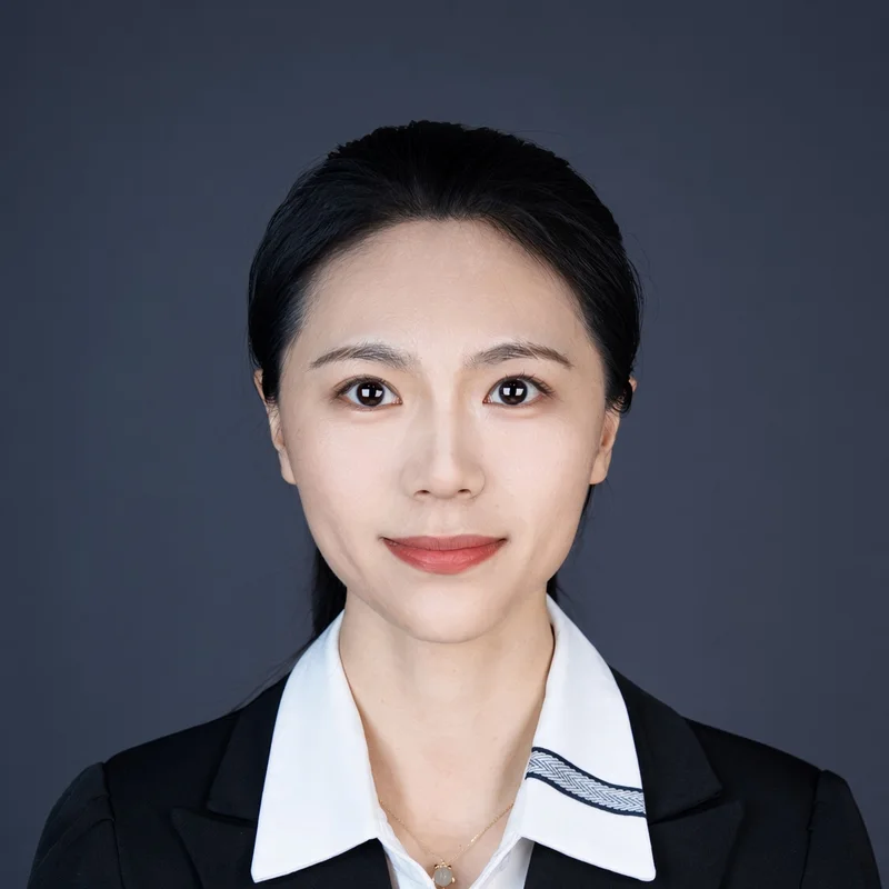 Helen Zhou, Marketing Department at LeelineBags