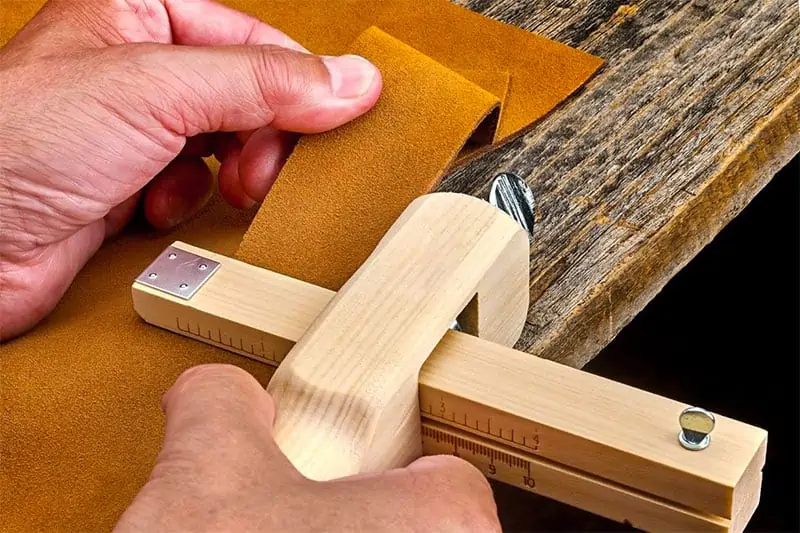 Choosing the Right Leather Thickness for Your Project